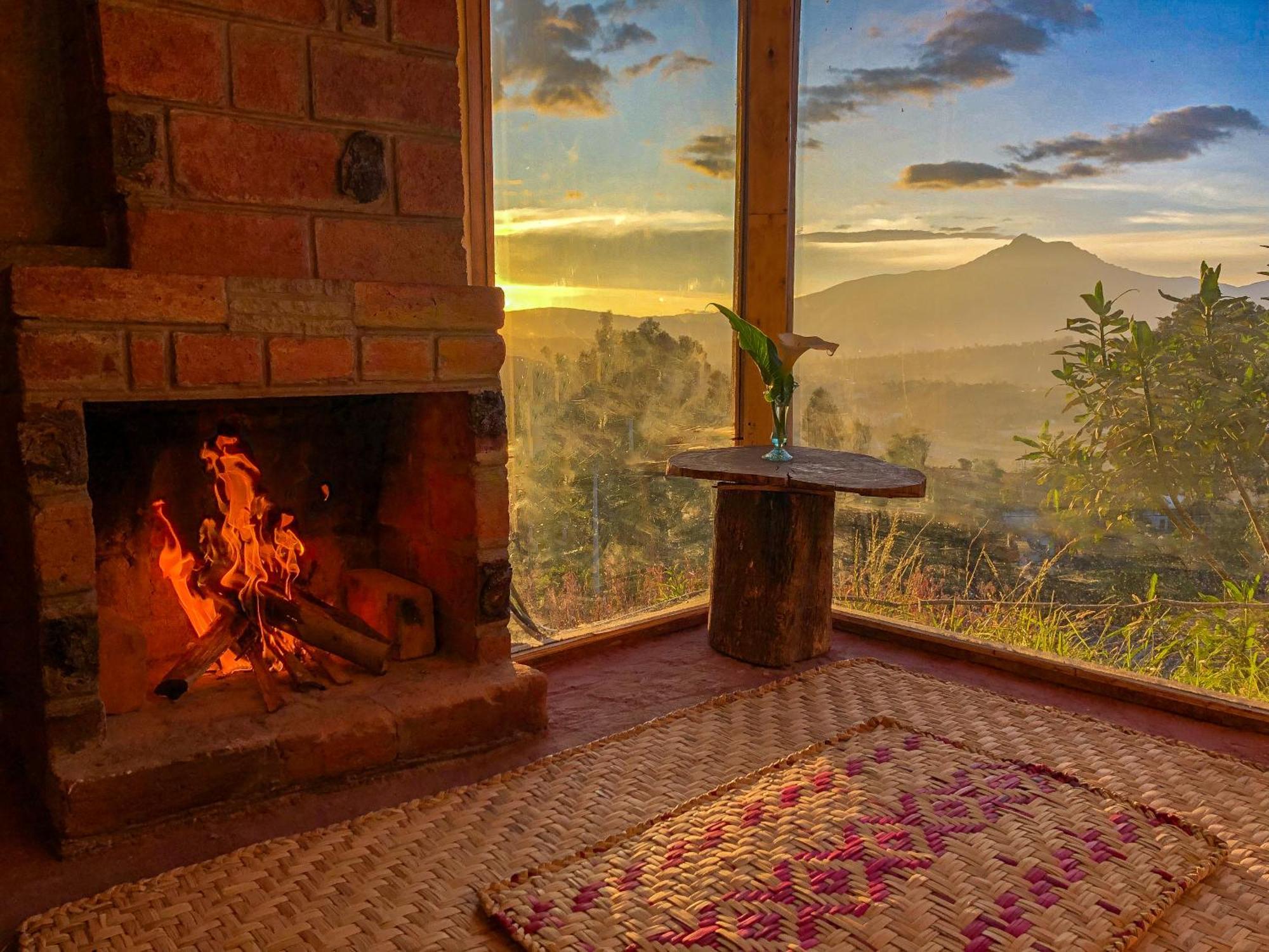 Cabanas Y Glampings Balcon Del Lago Otavalo Exterior photo