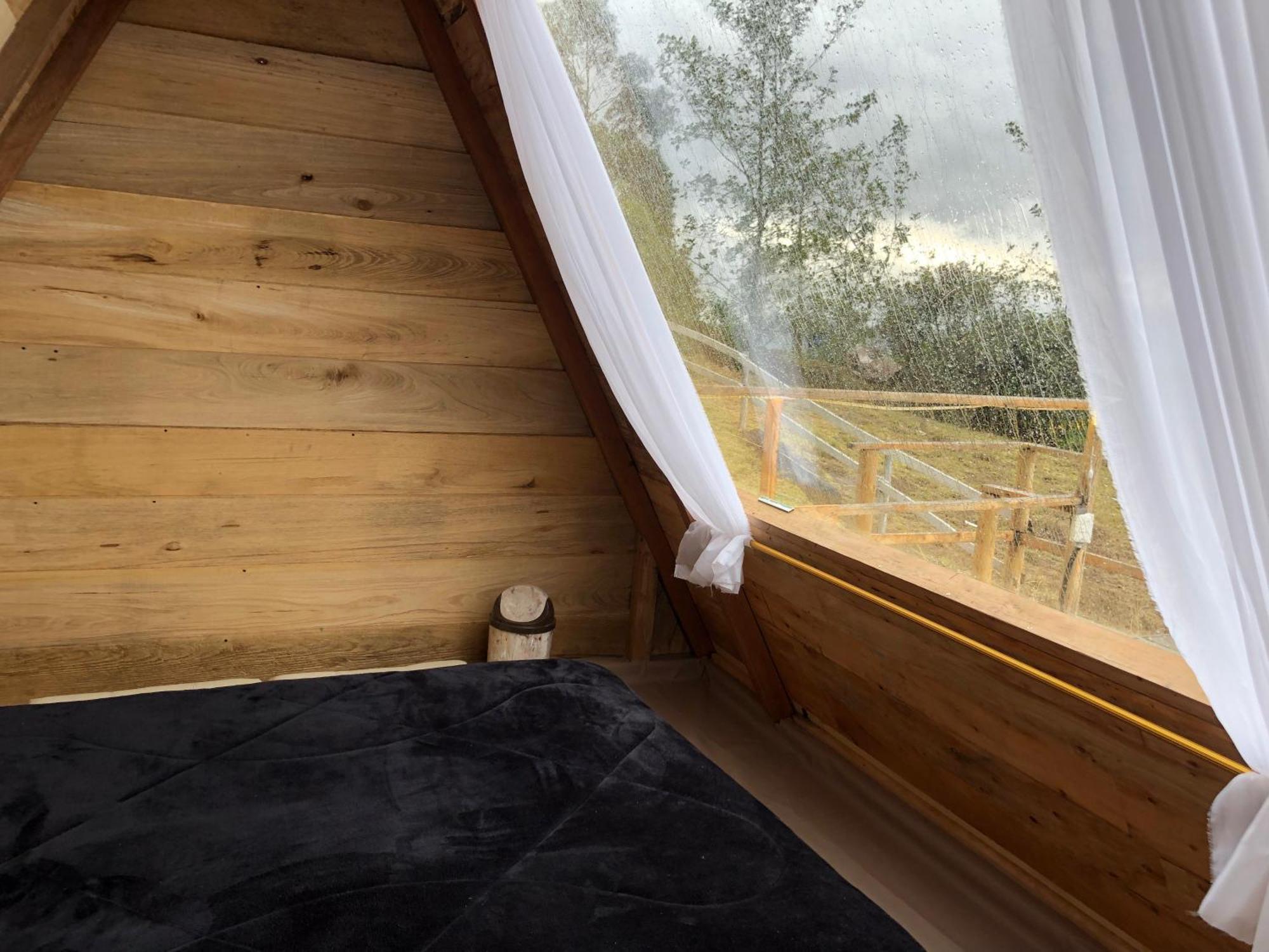 Cabanas Y Glampings Balcon Del Lago Otavalo Exterior photo