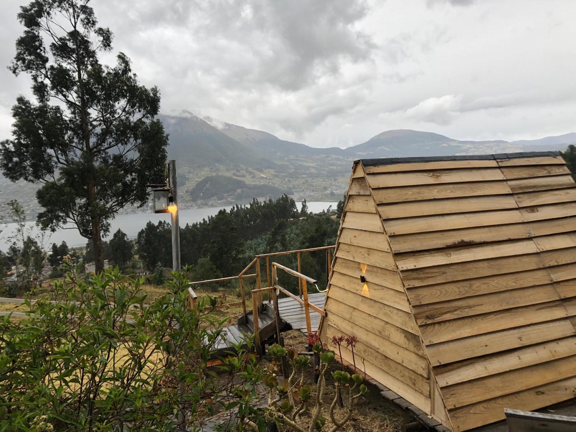 Cabanas Y Glampings Balcon Del Lago Otavalo Exterior photo